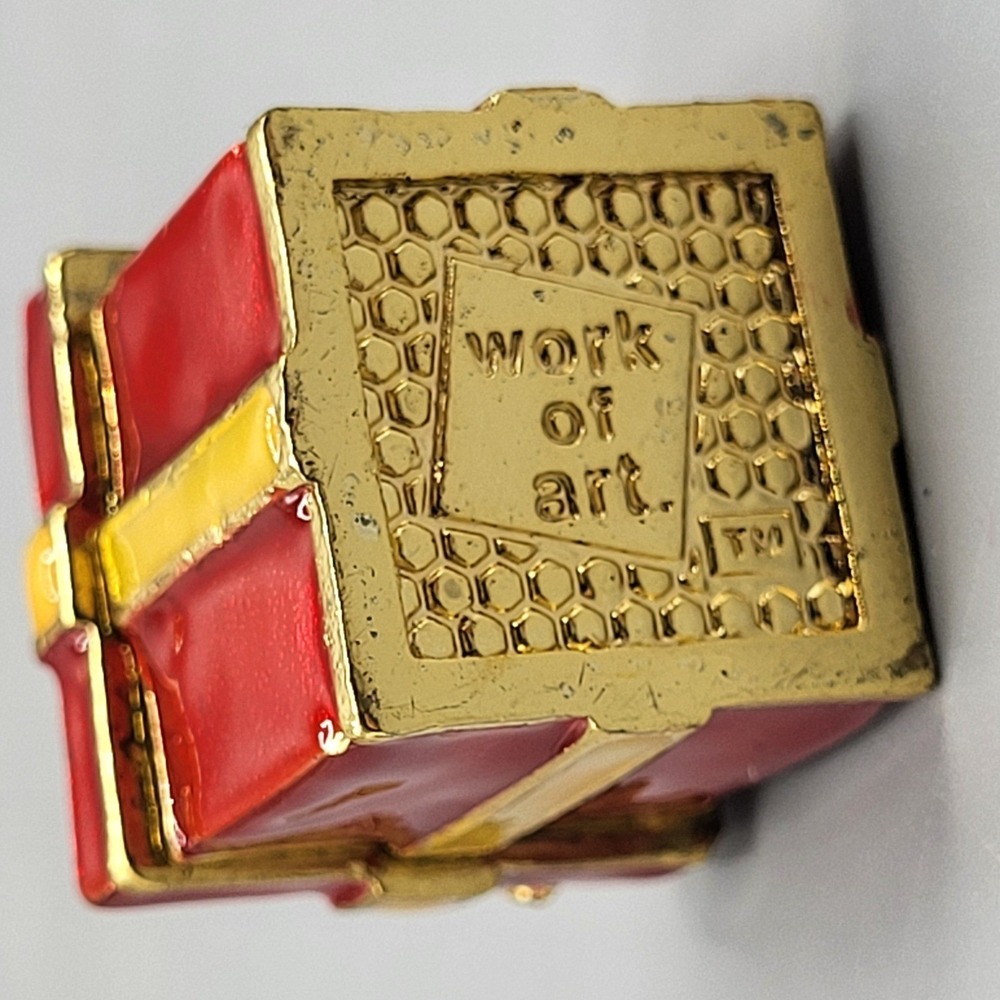 Work of Art Trinket Box Miniature Red Gift Present Holiday Enameled Magnetic Red - Picture 5 of 11